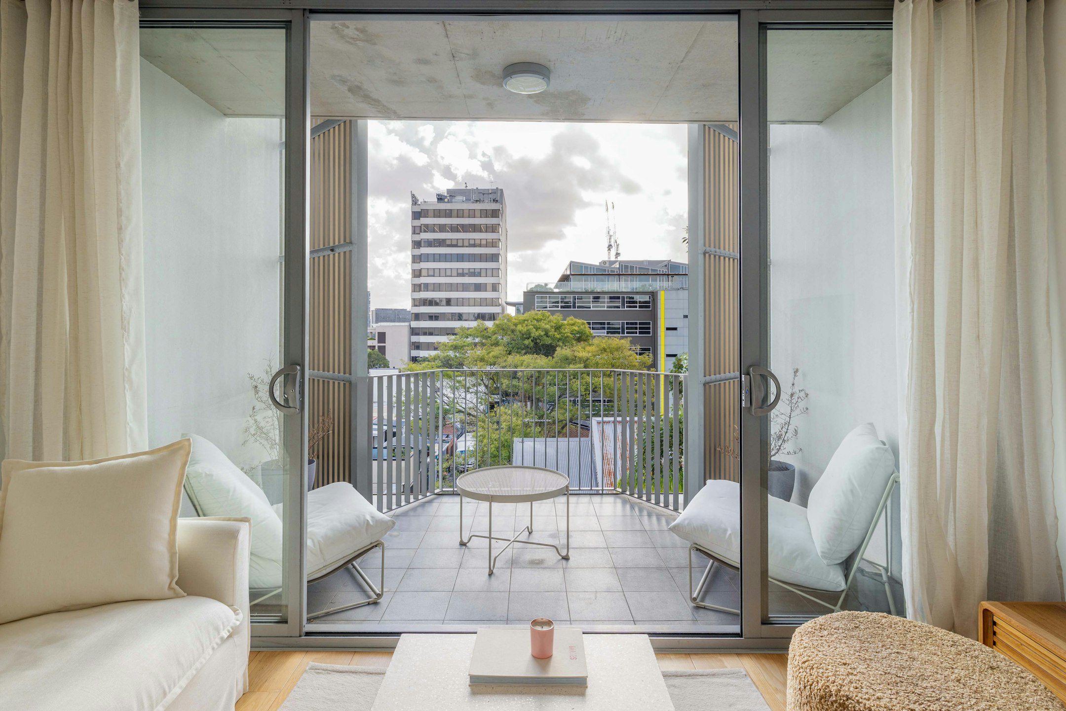 balcony