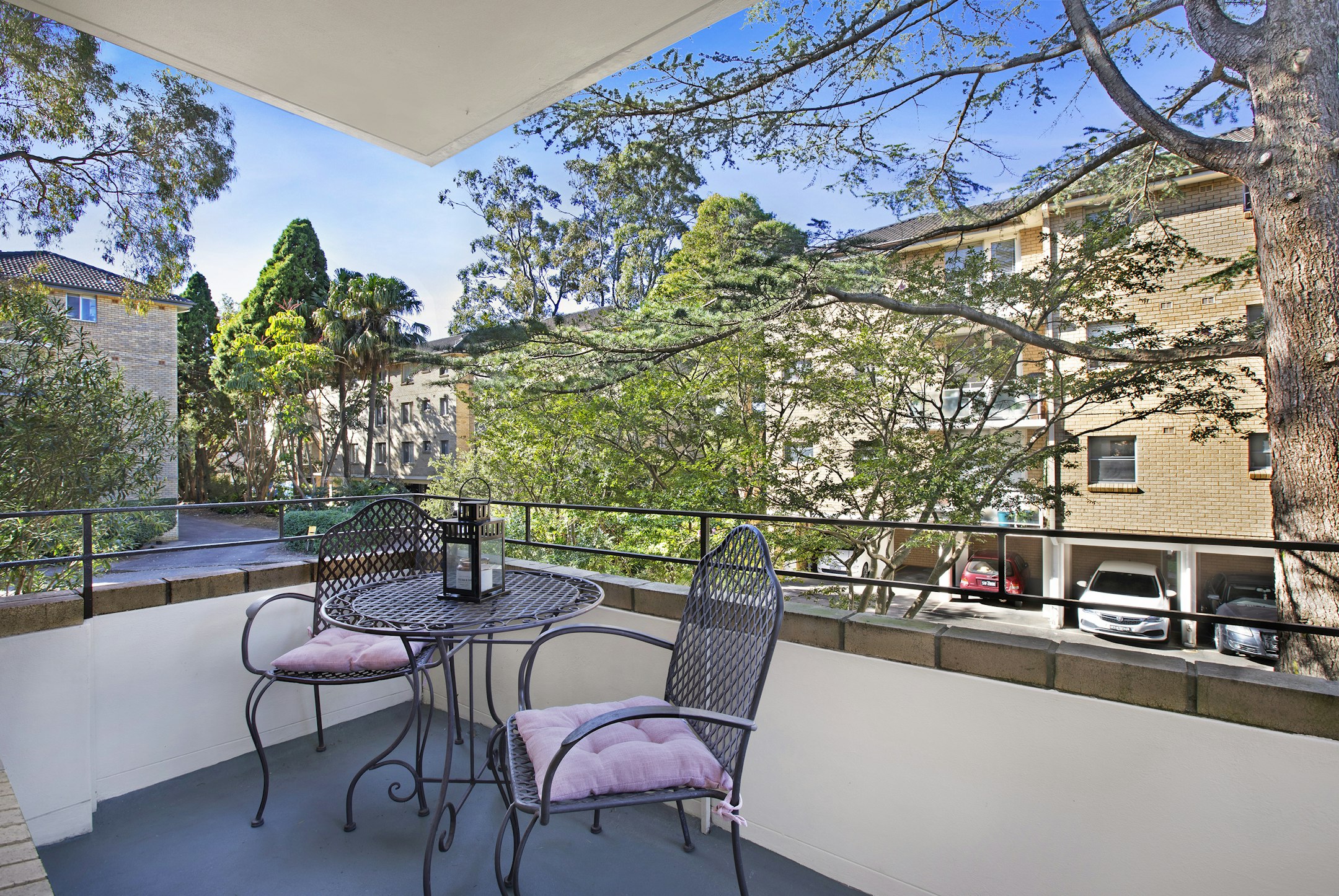balcony