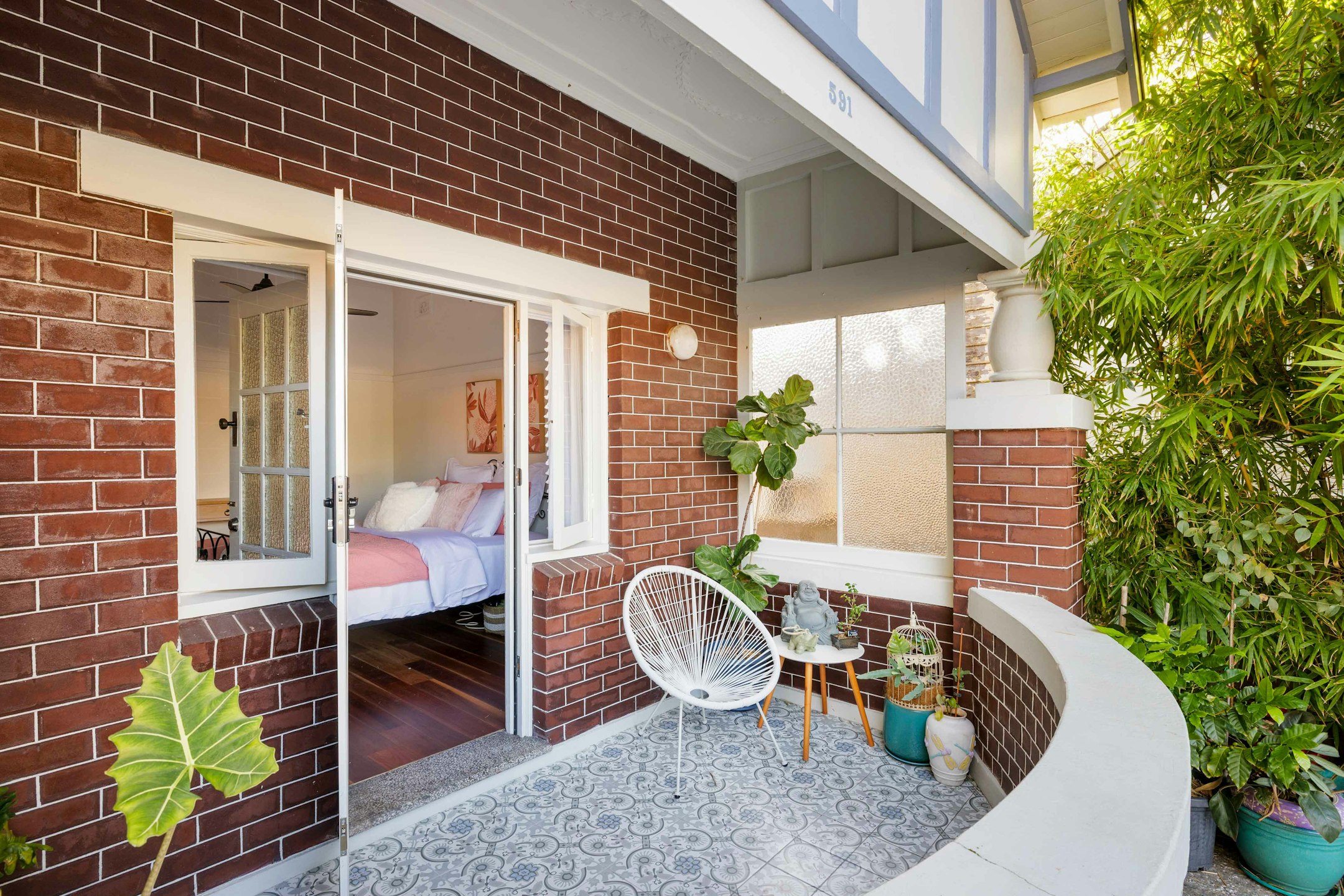balcony