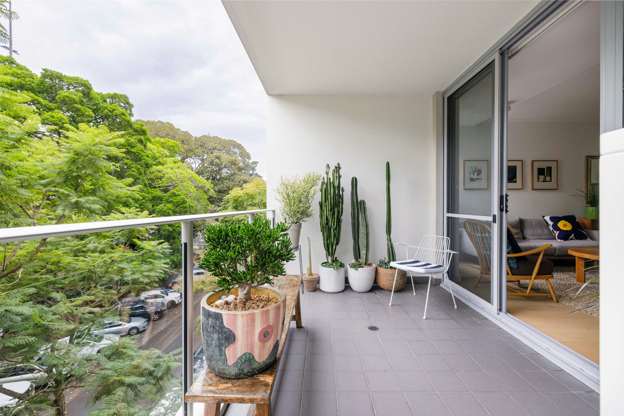 balcony