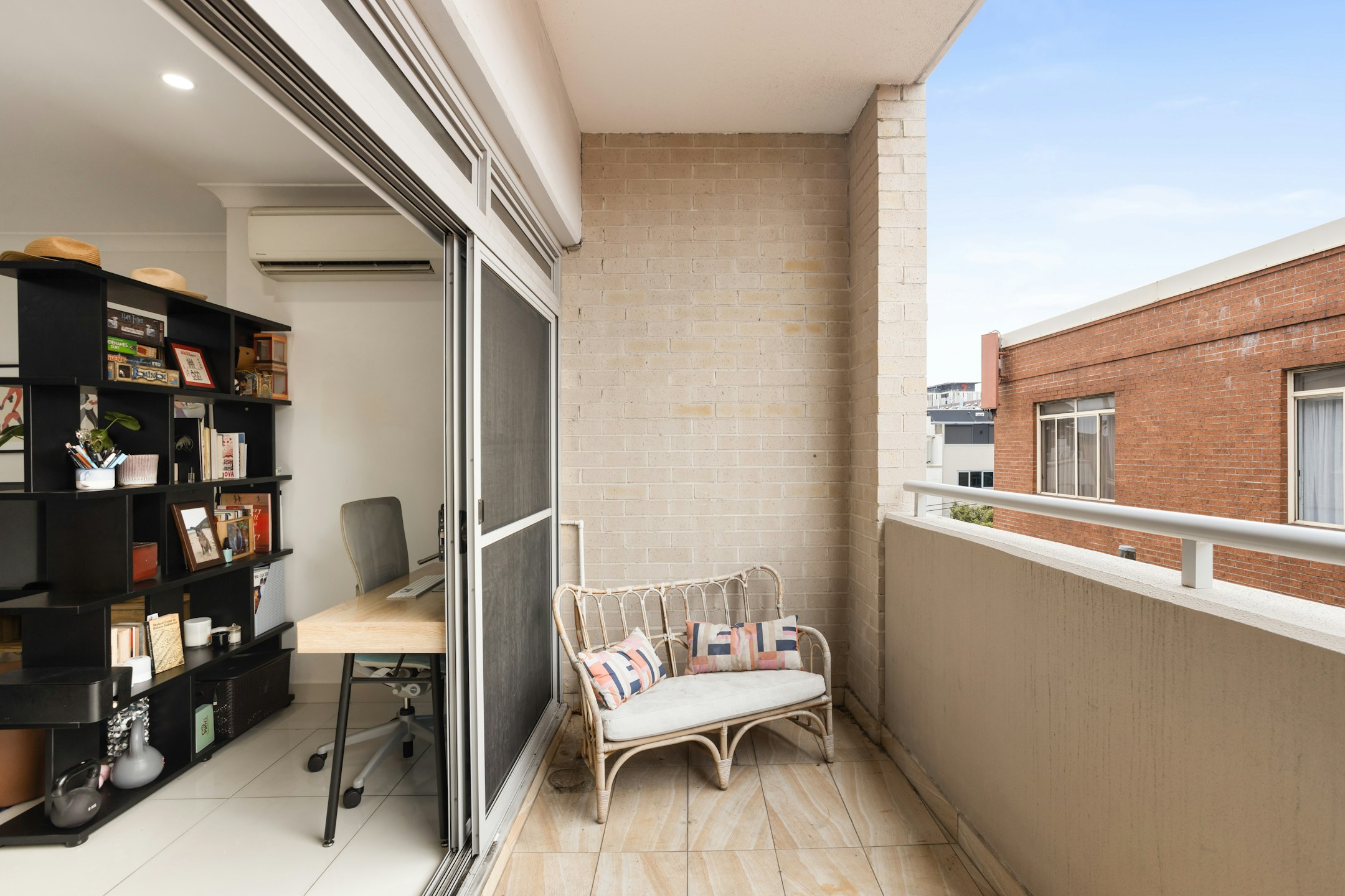 balcony