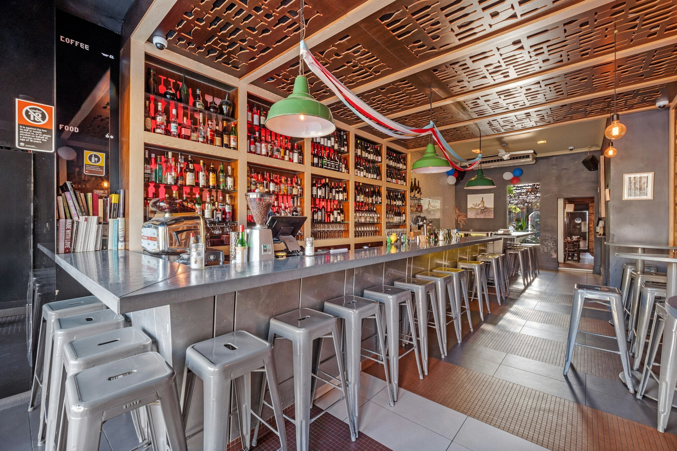 bar