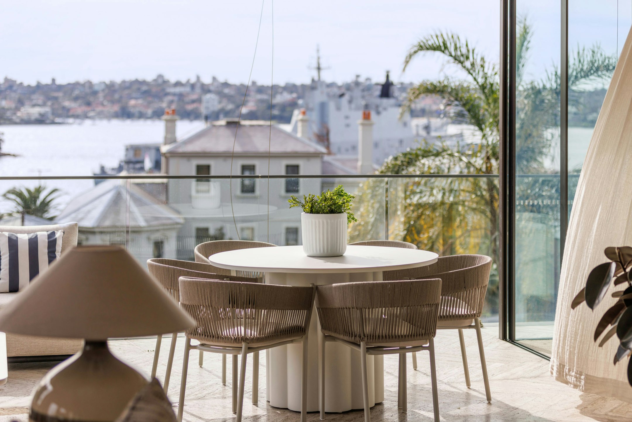 balcony