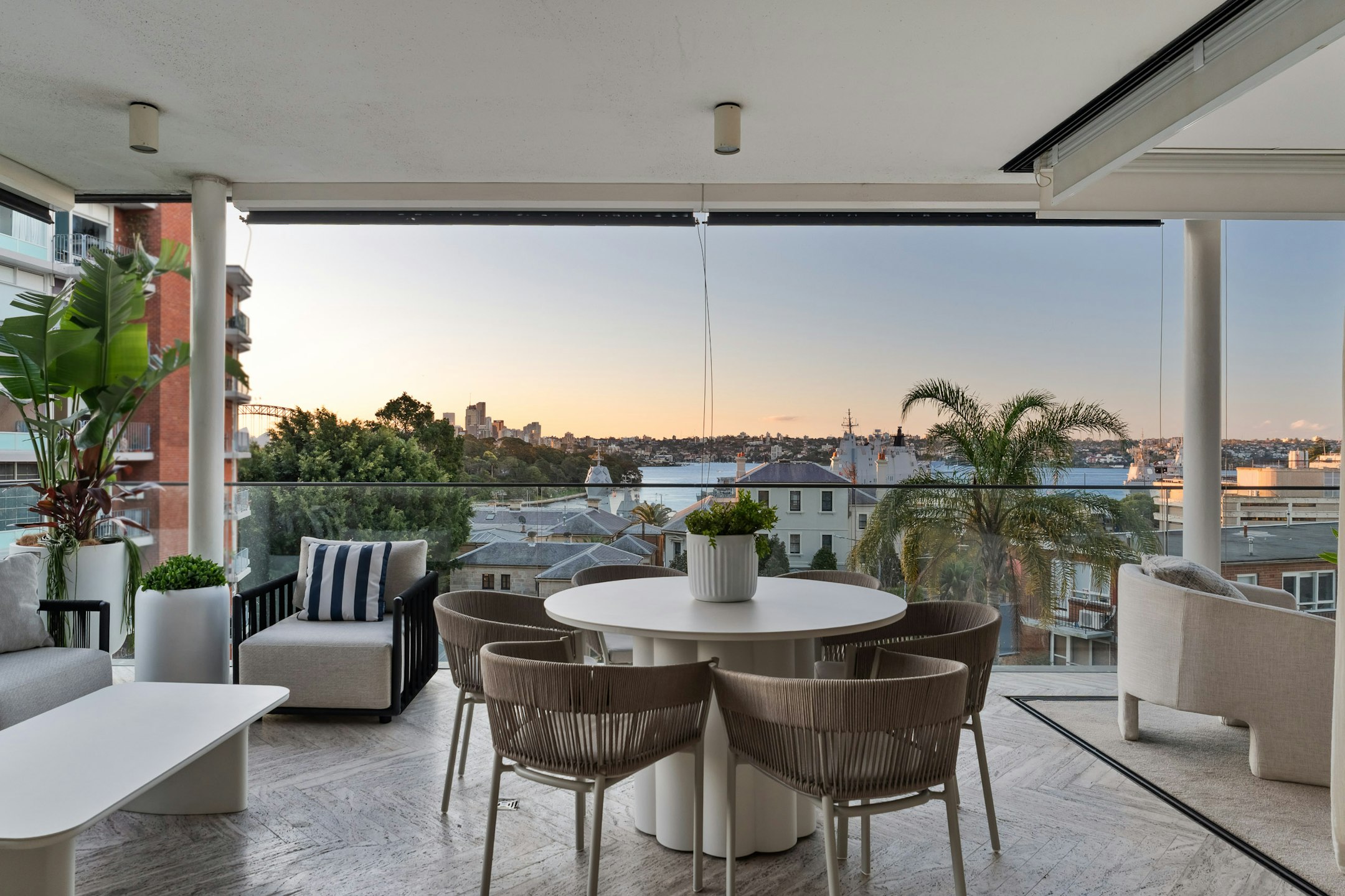 balcony