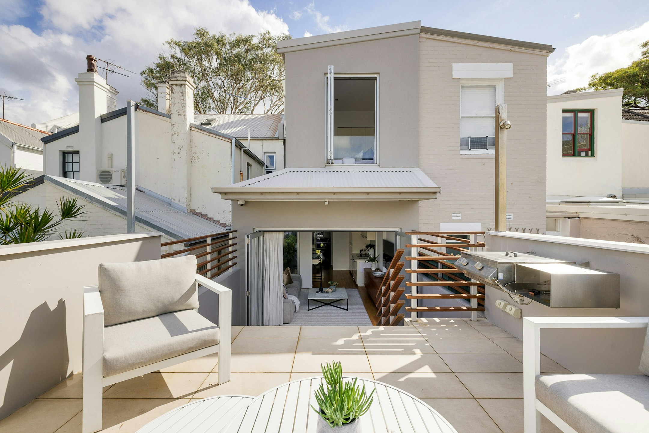 balcony