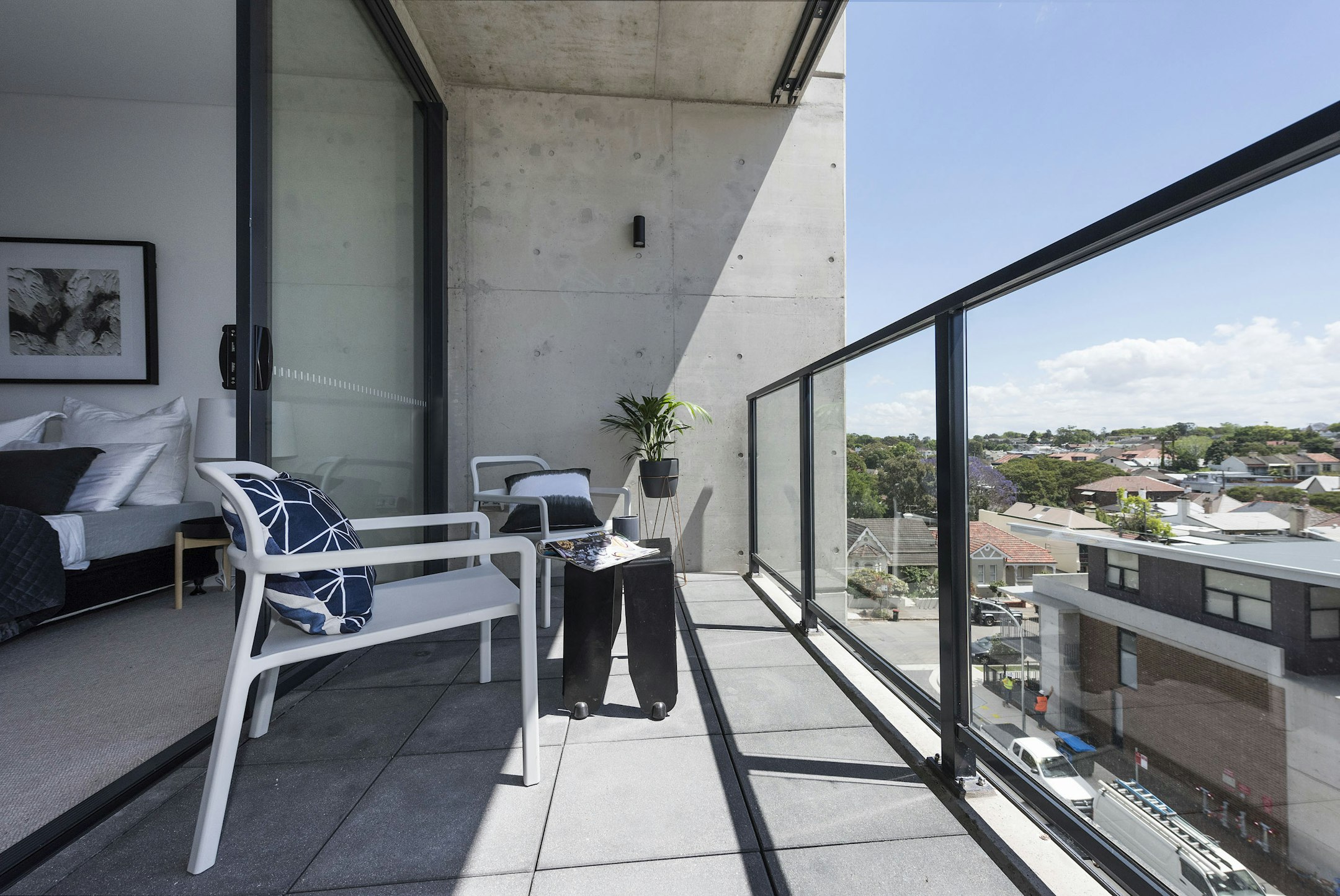 balcony