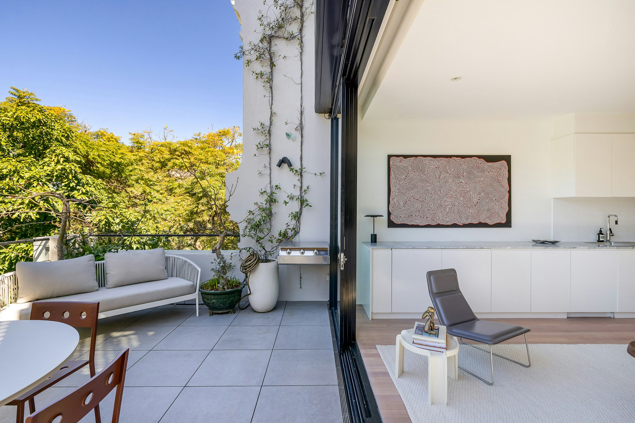 balcony