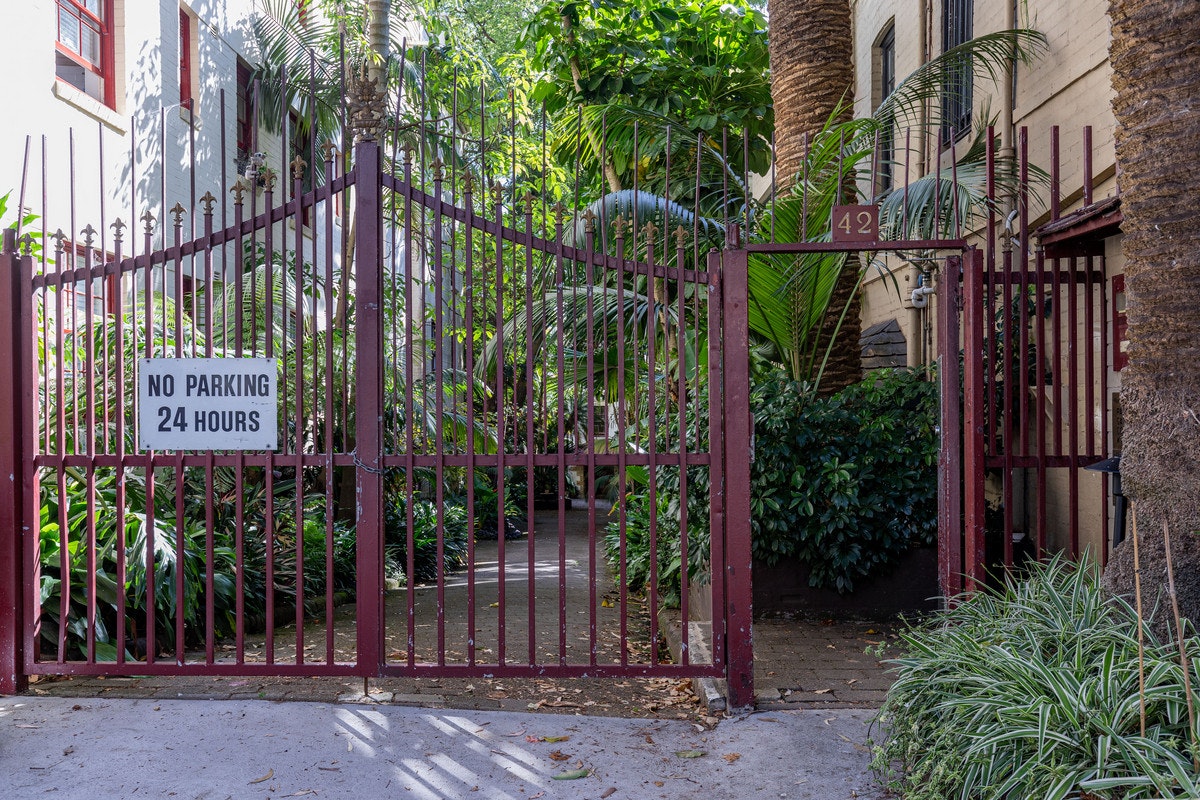 gate