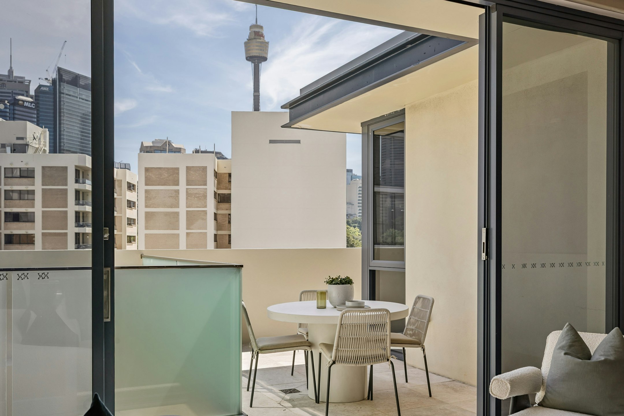 balcony