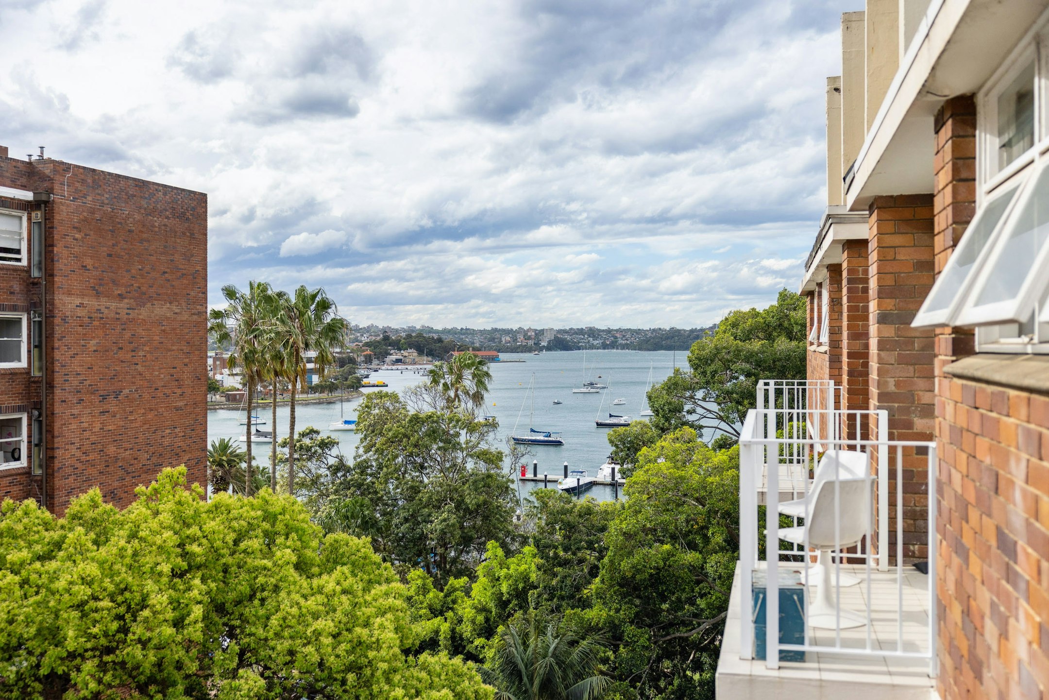 balcony