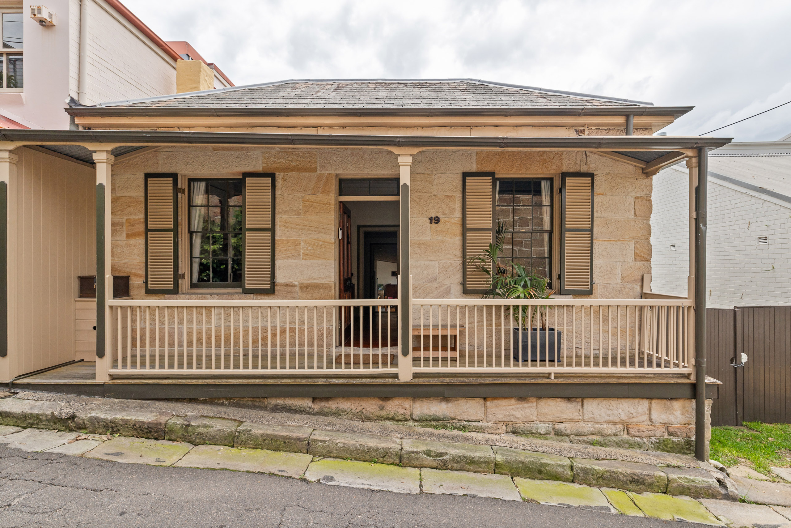 19 Gladstone Street
