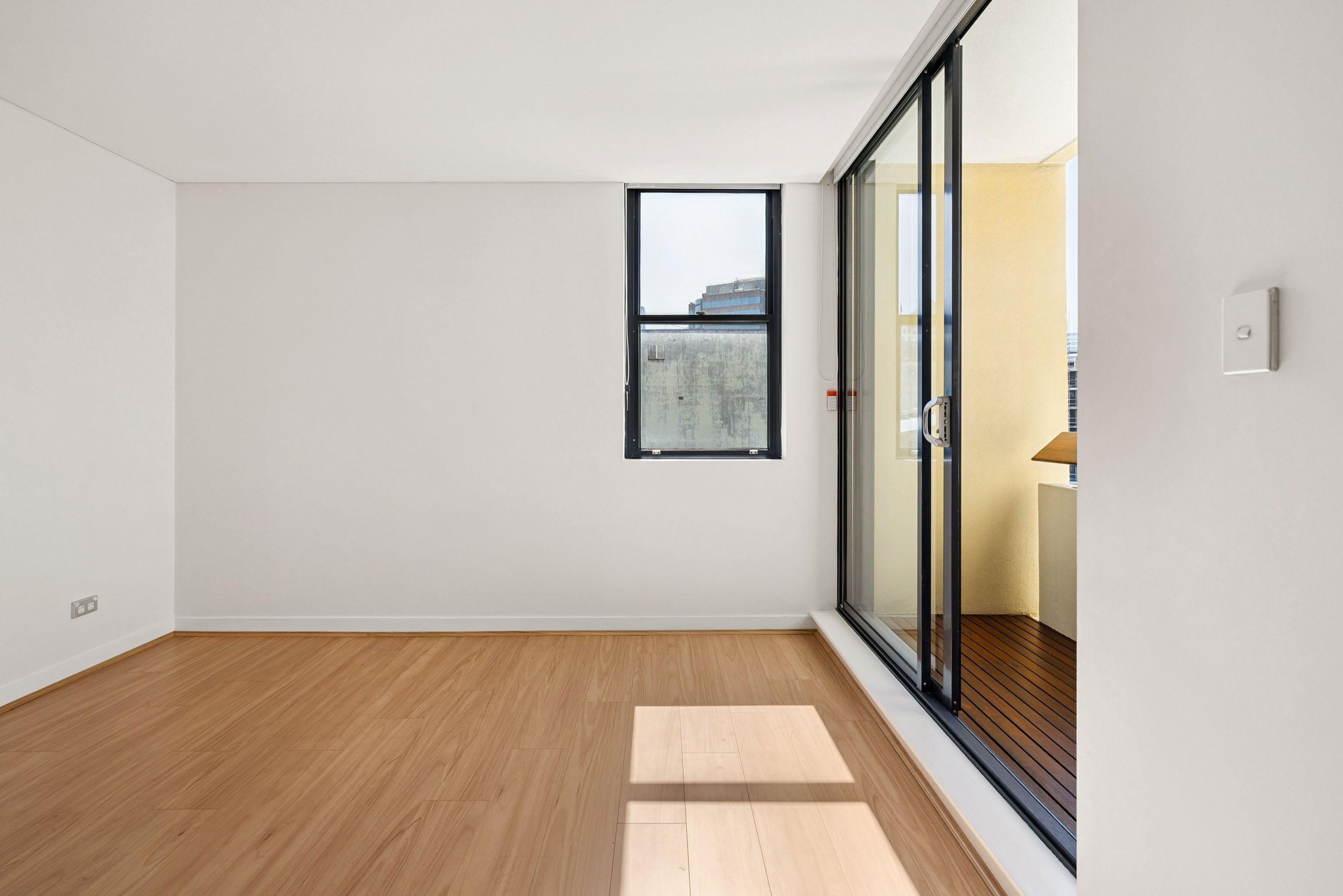 604/8 Cooper Street, Surry Hills - Thumbnail 8