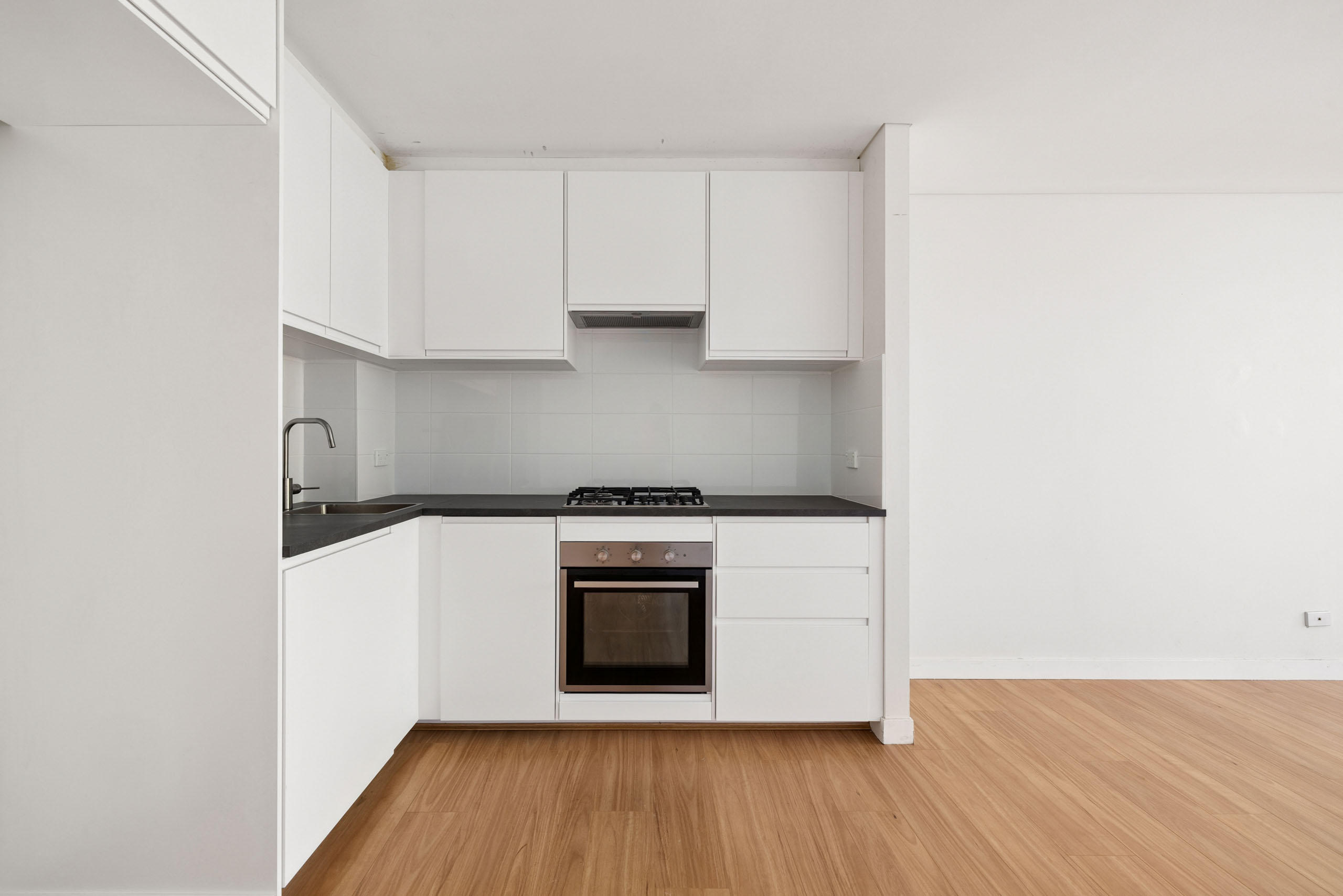 604/8 Cooper Street, Surry Hills - Thumbnail 7