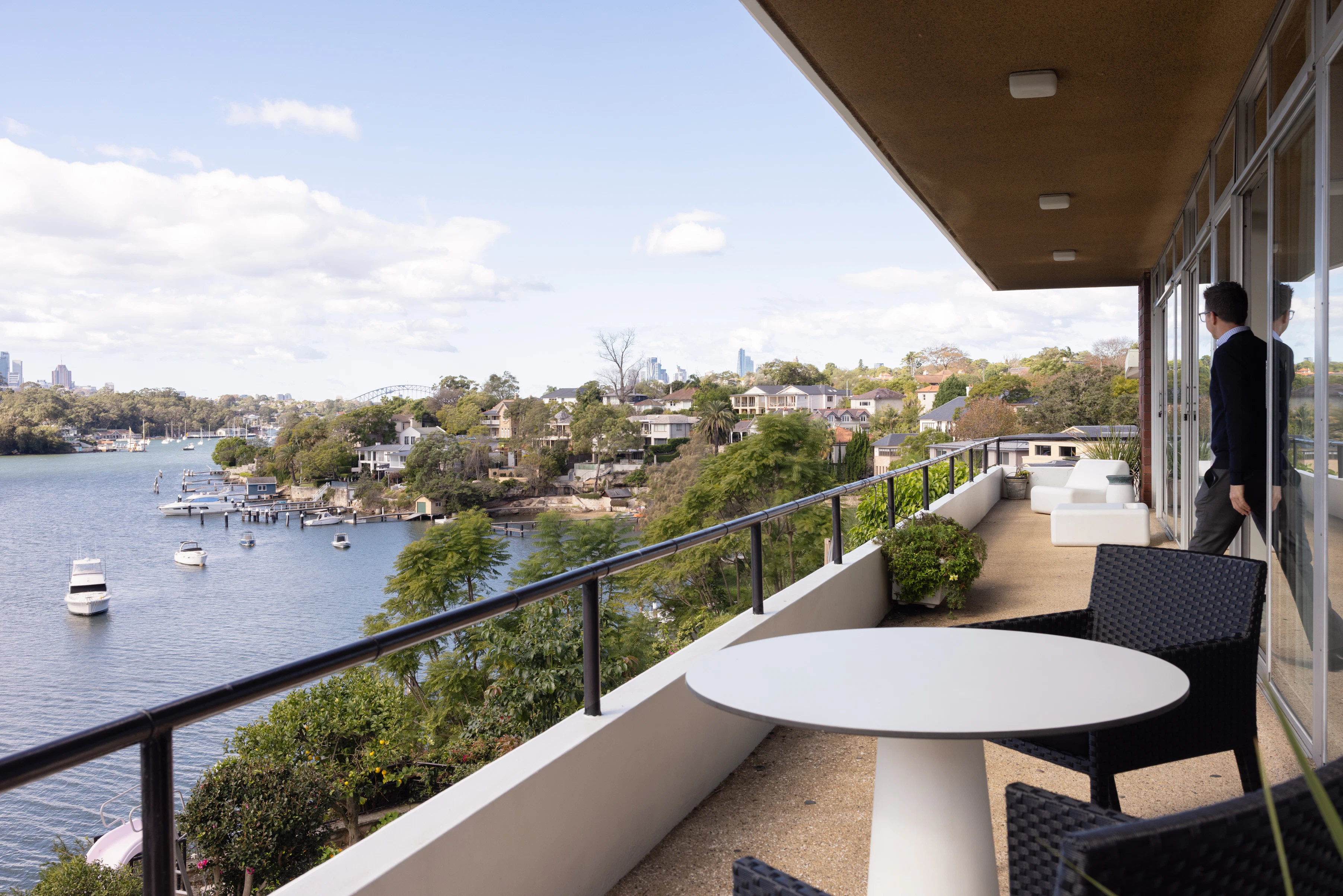 balcony