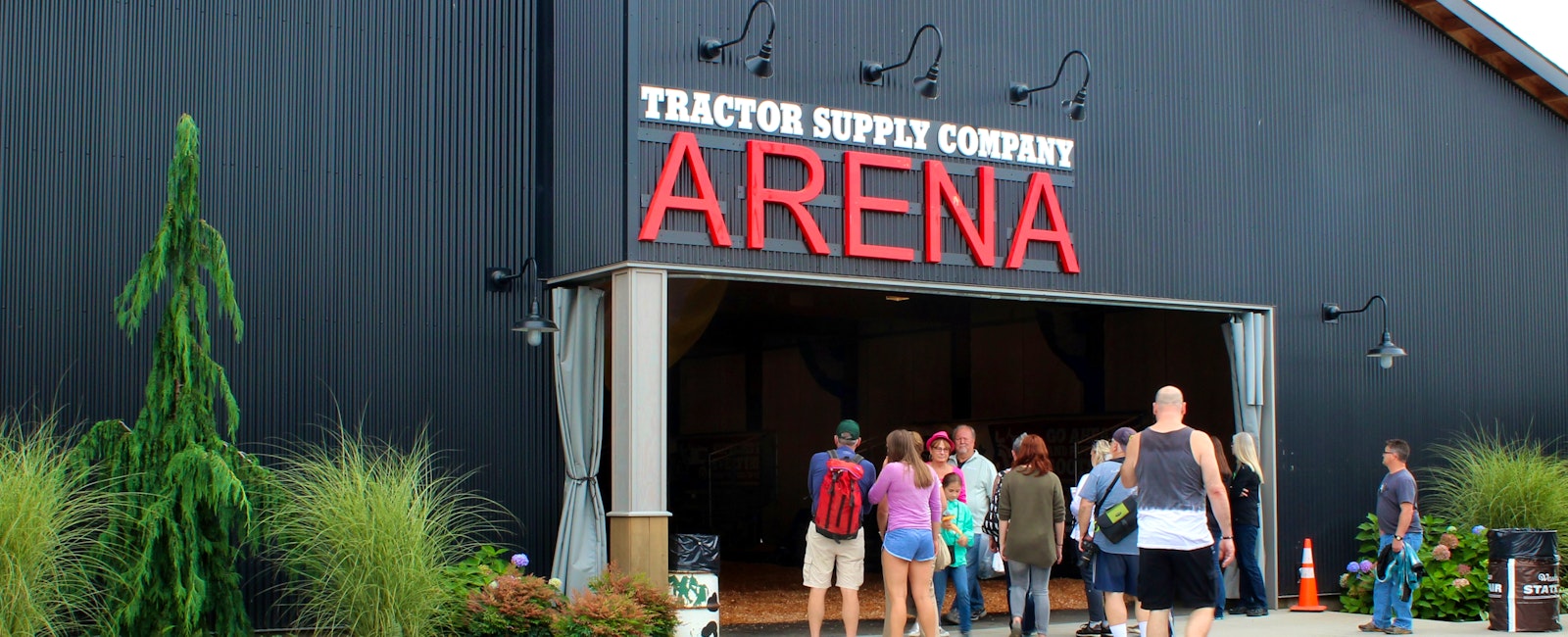 A group of Fair attendees entering the Arena