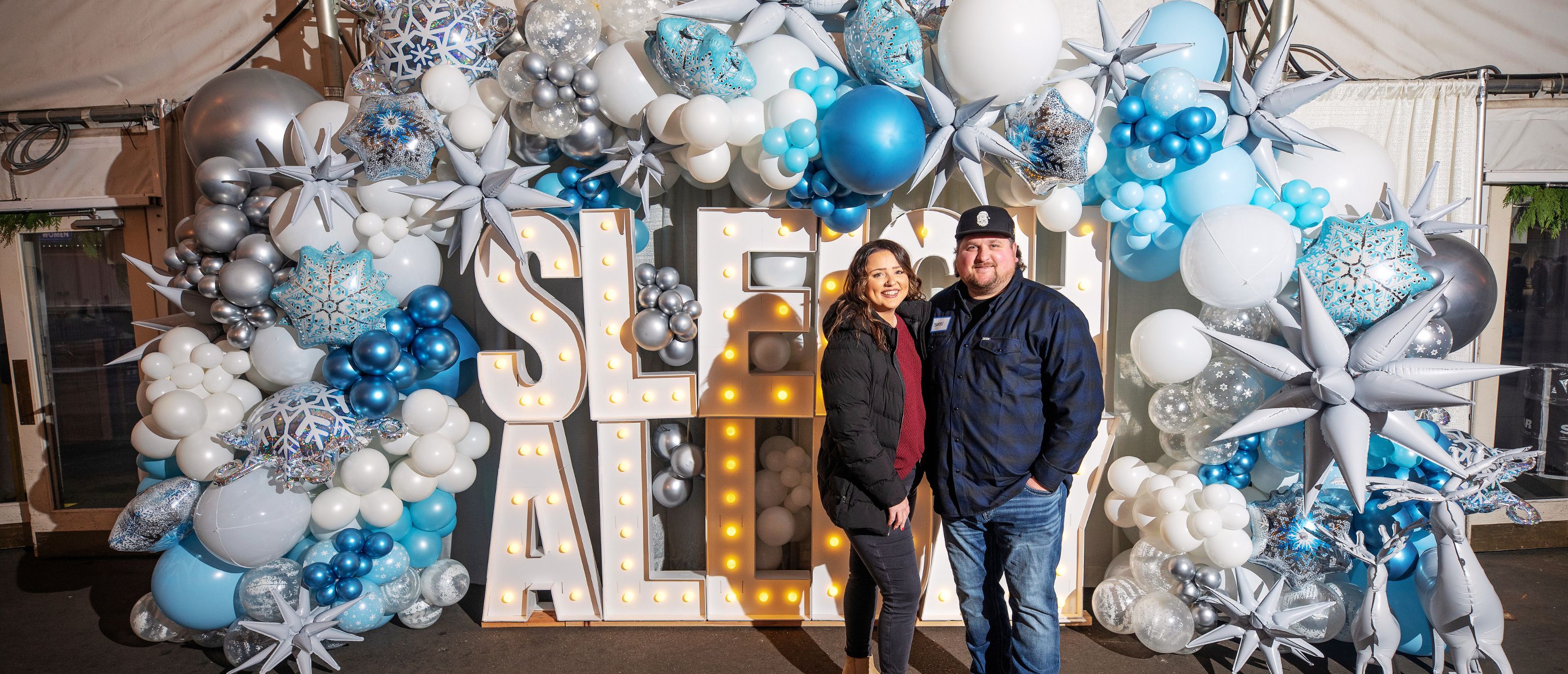 sleigh all day photo op with couple