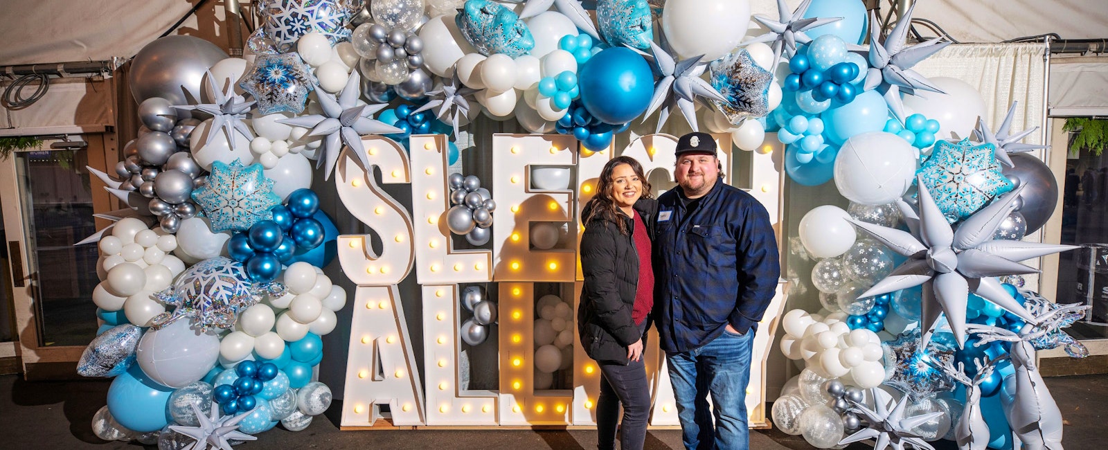 sleigh all day photo op with couple