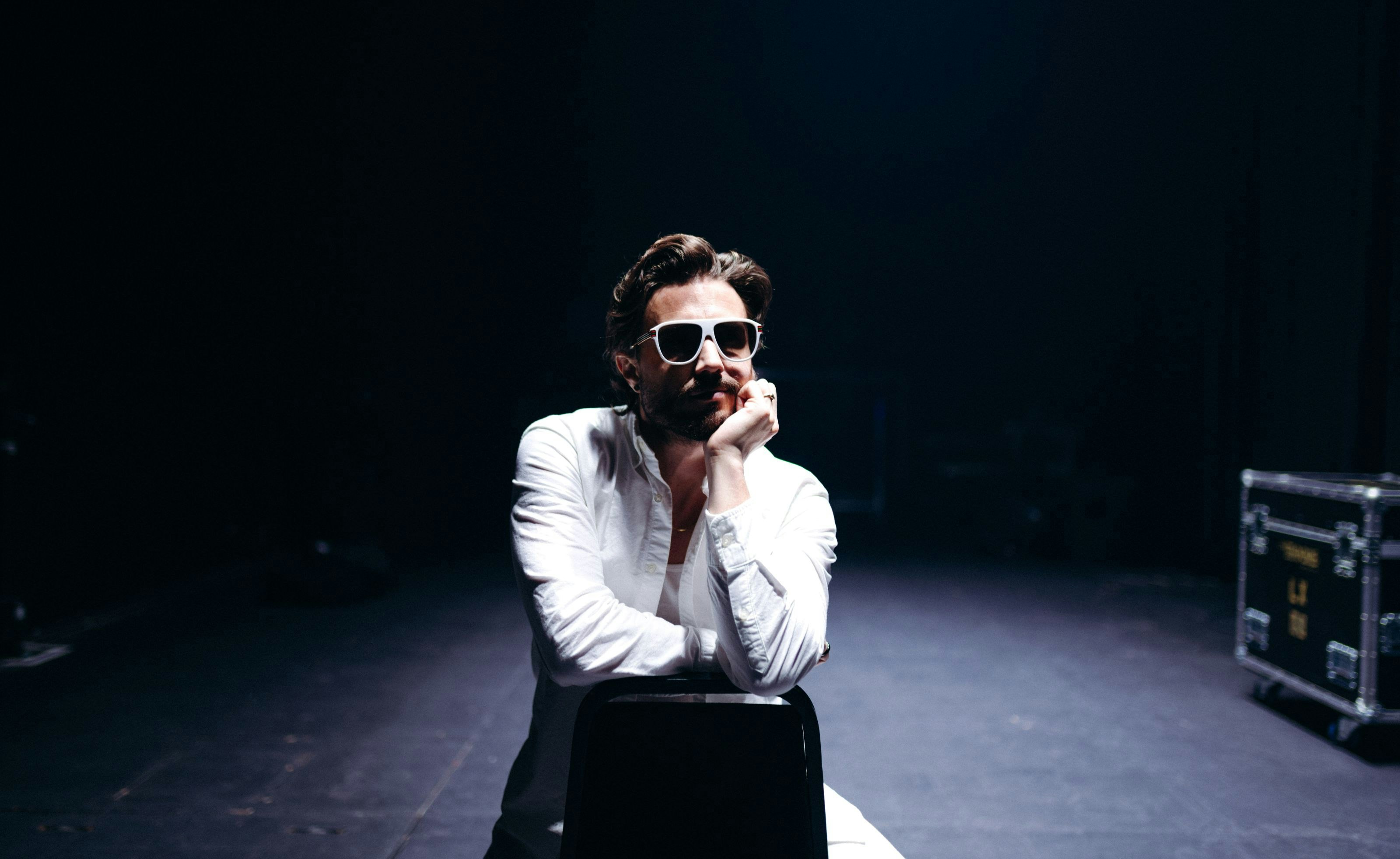 Madman Across The Water - Andrew Vait's Tribute to Elton John