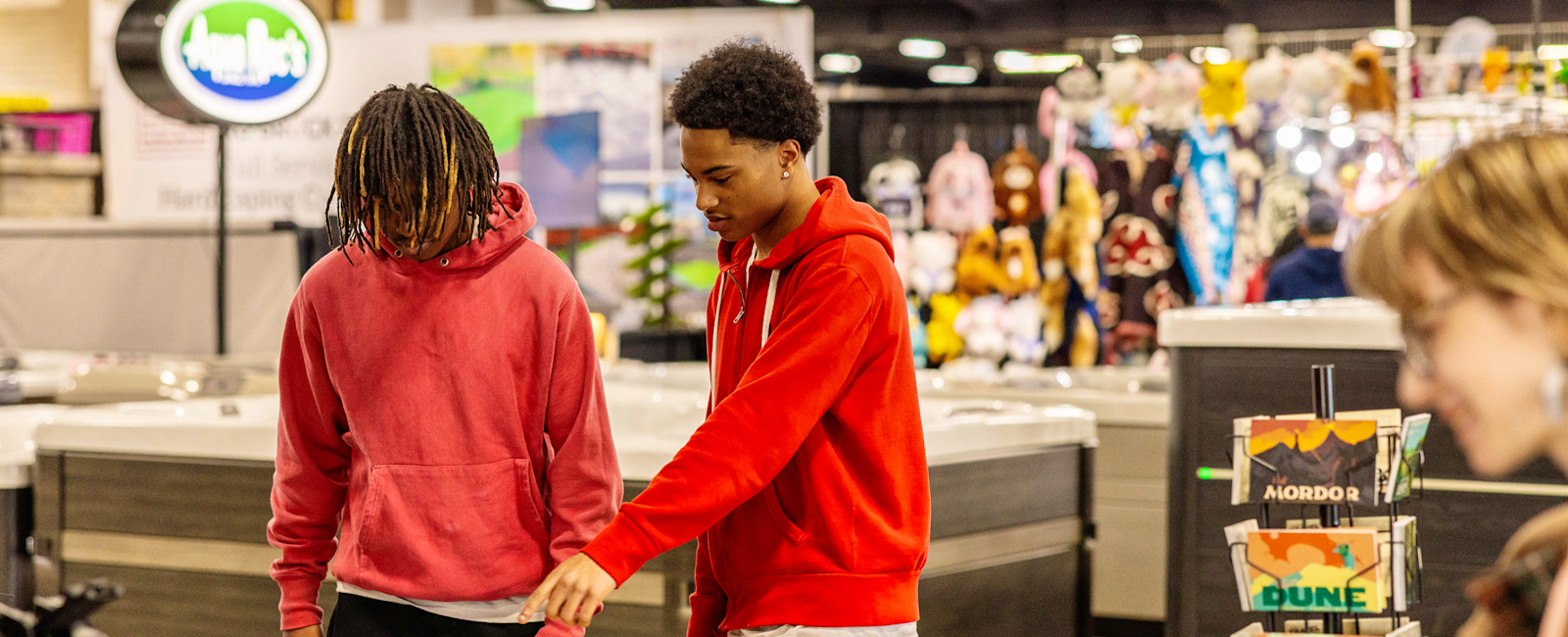 Shopping in Showplex