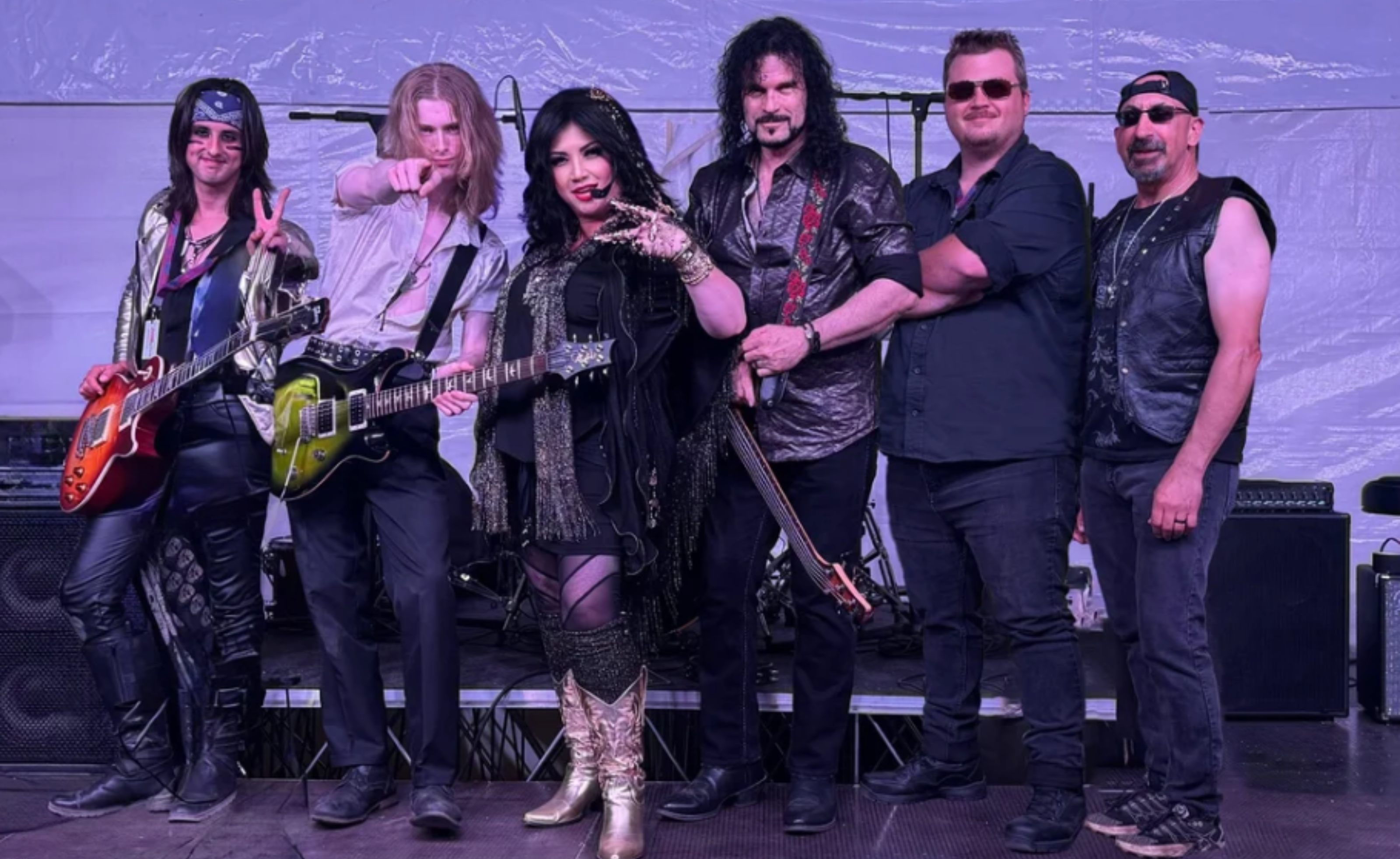 Arena Rock Gold