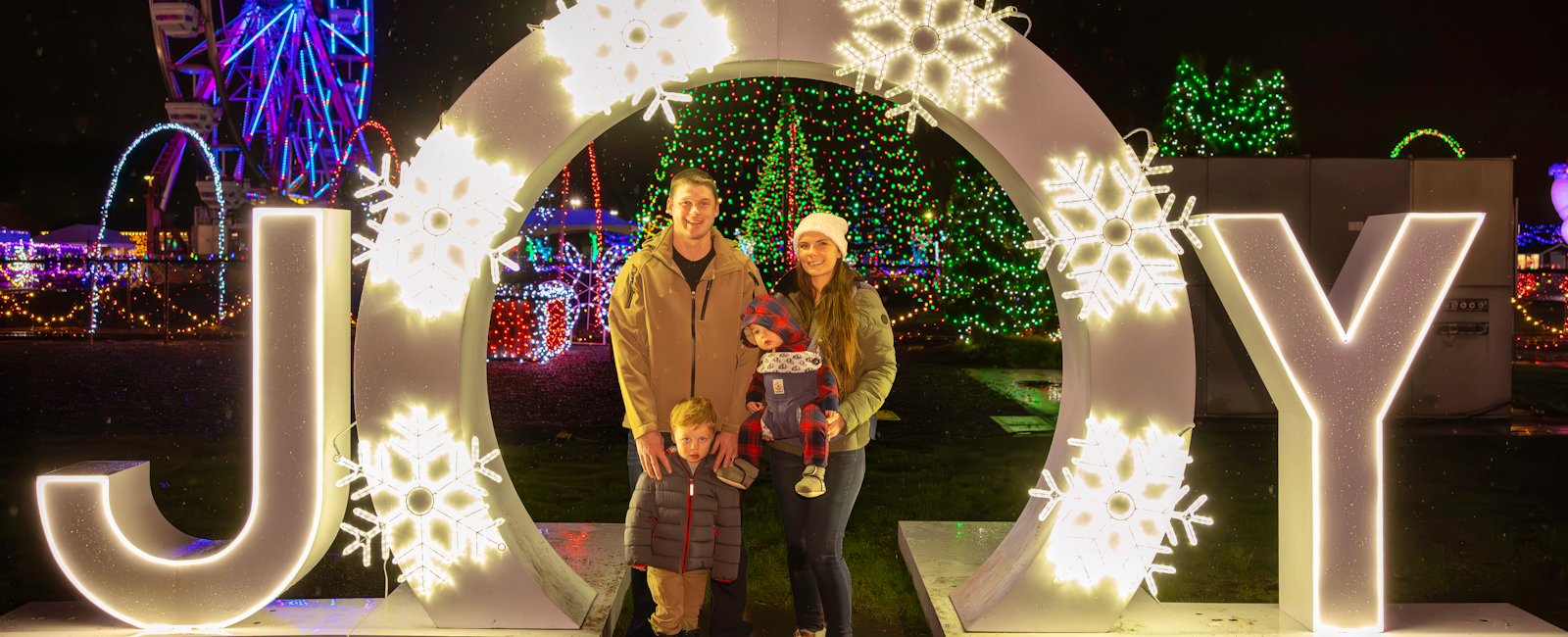 JOY Snowflake arch