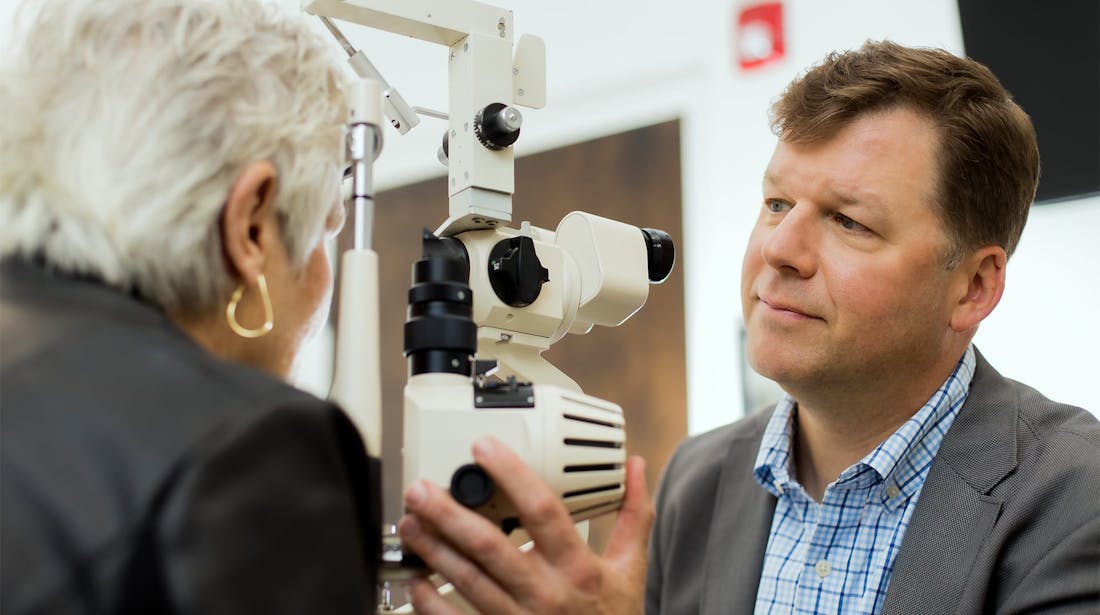 Dr Melson treating patient