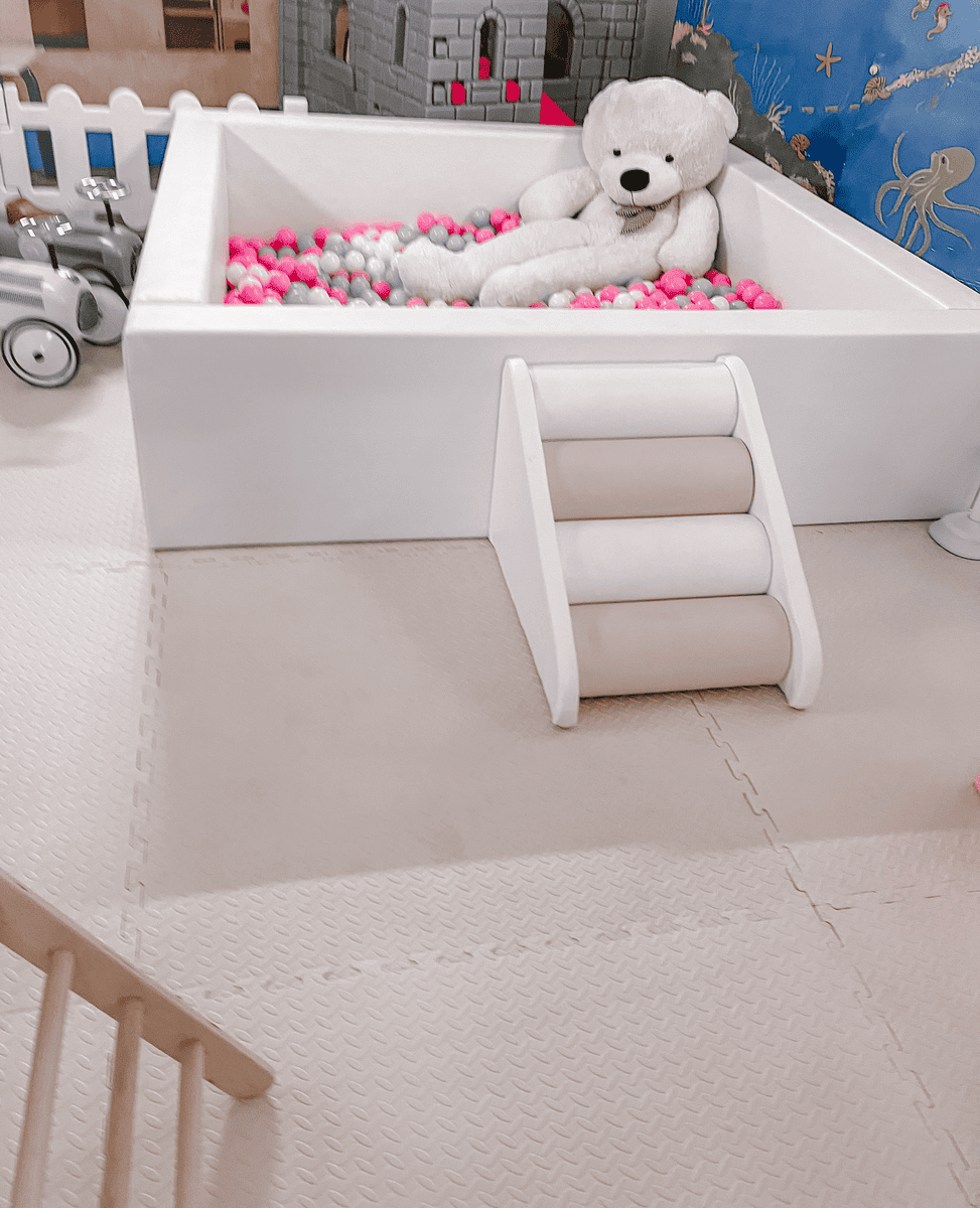 Ballpit with a bear