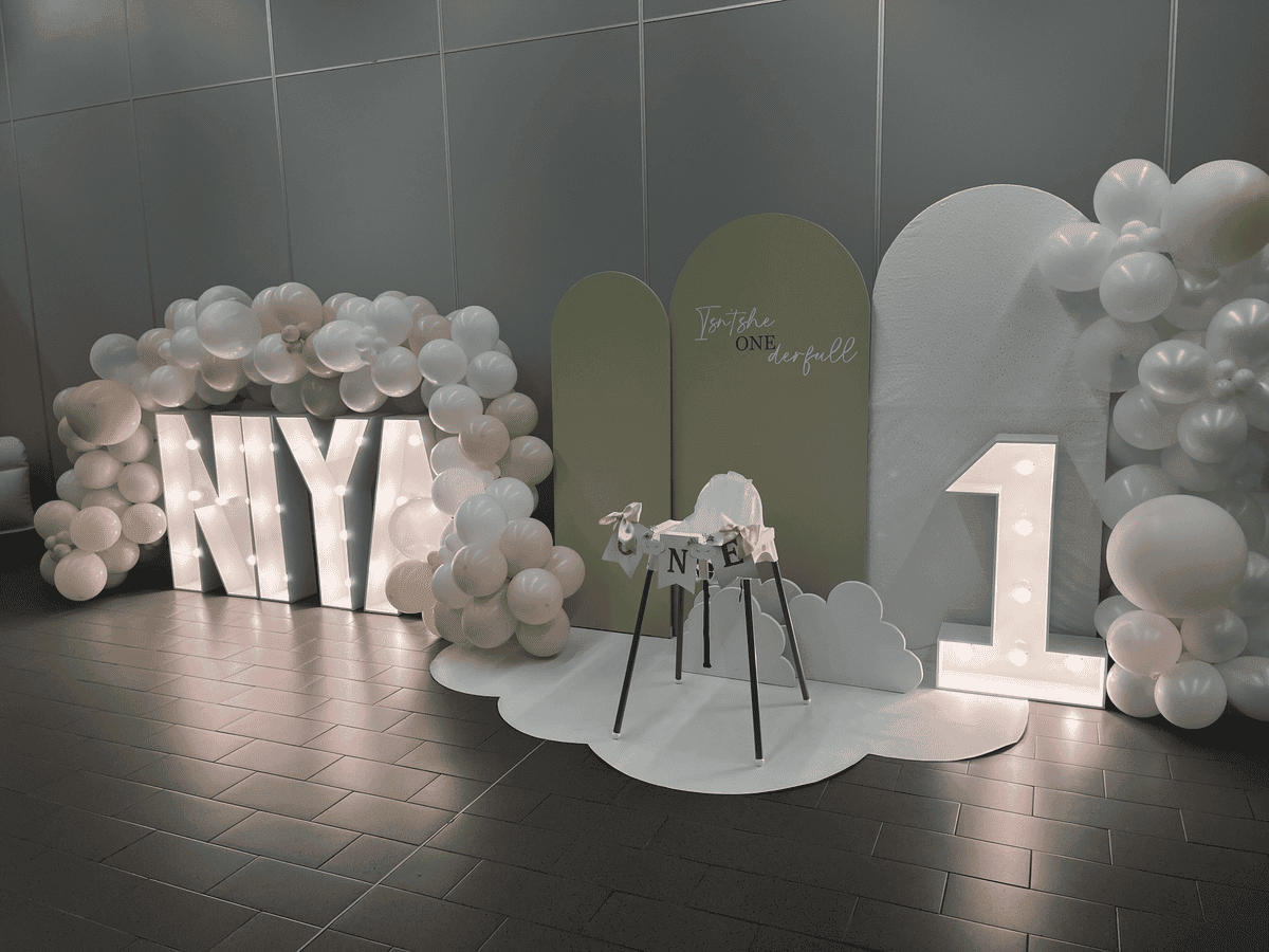 Verjaardag 1 jaar, luxe balonen versiering