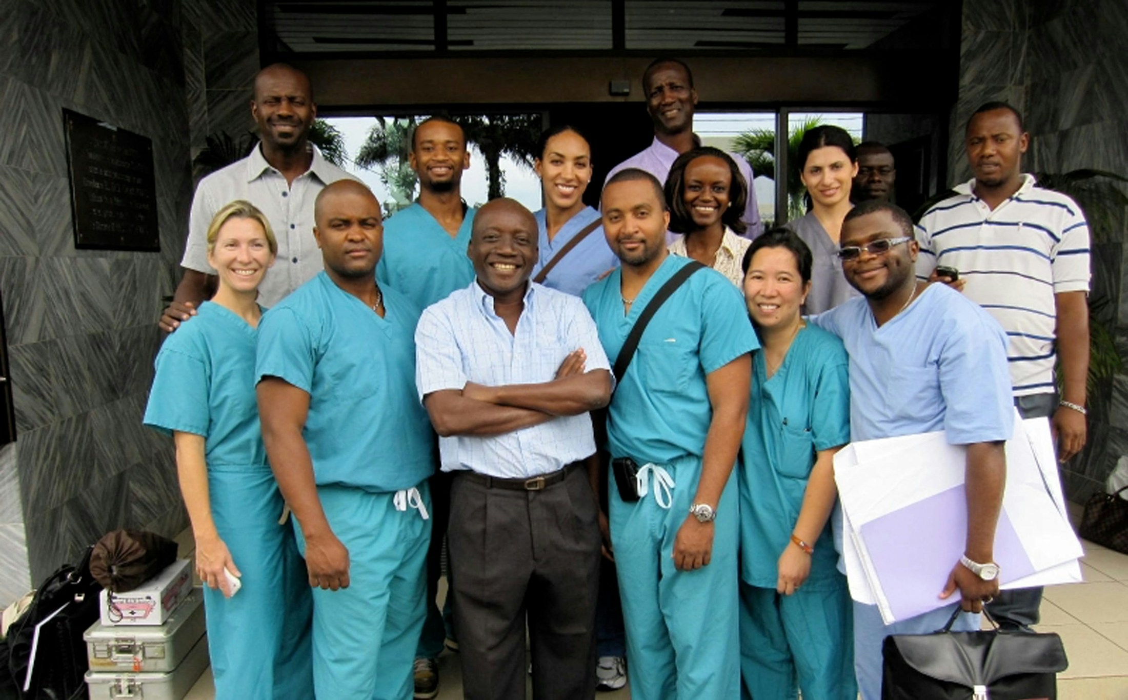 doctors and nurses group photo