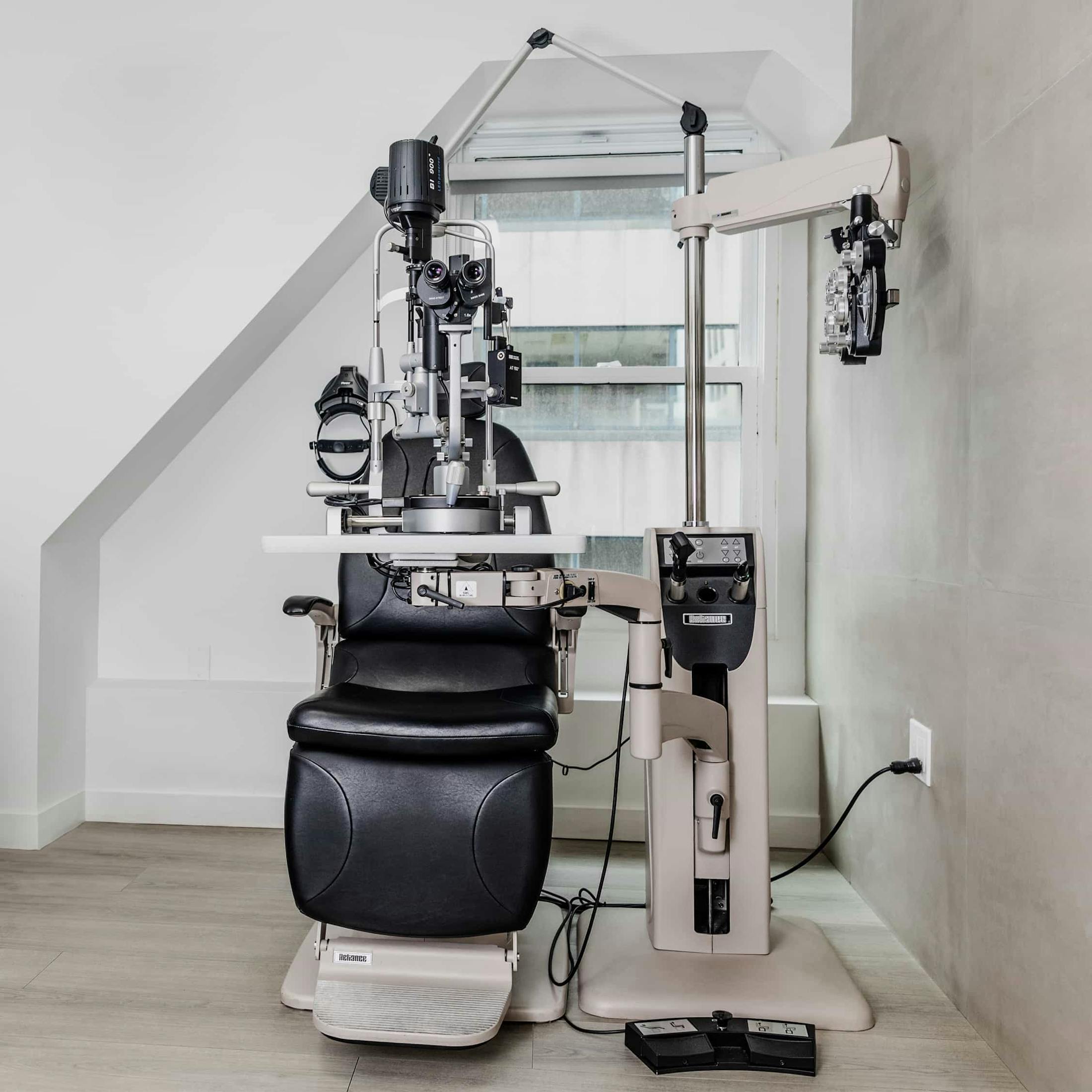 Eye exam chair