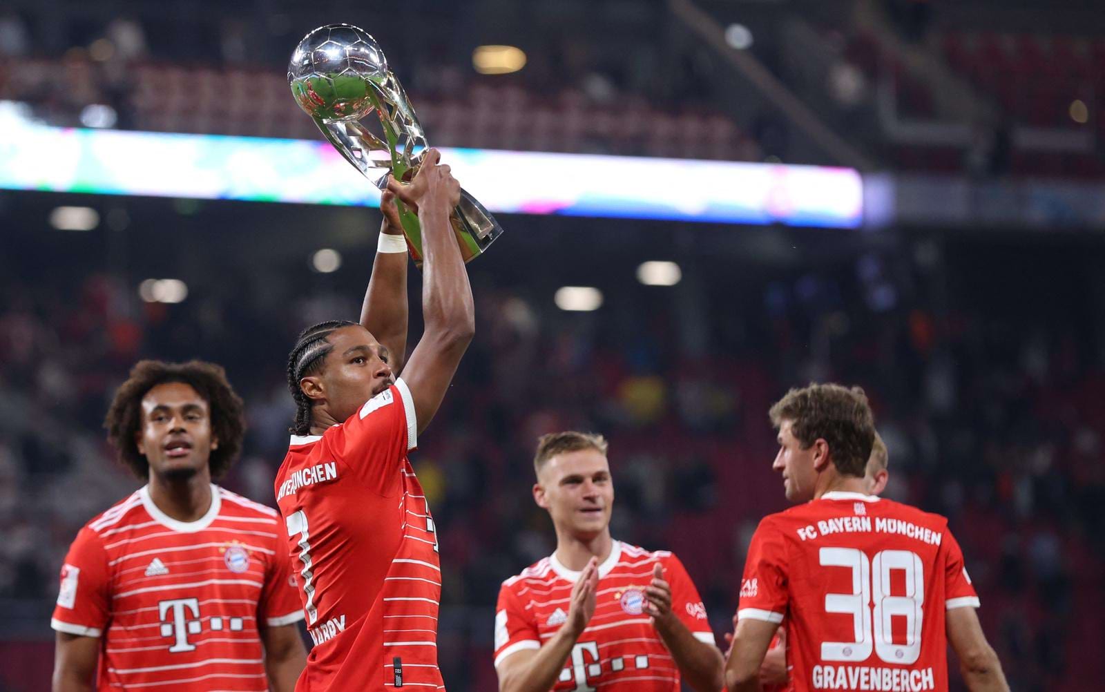 Jogadores do Bayern de Munique celebrando título