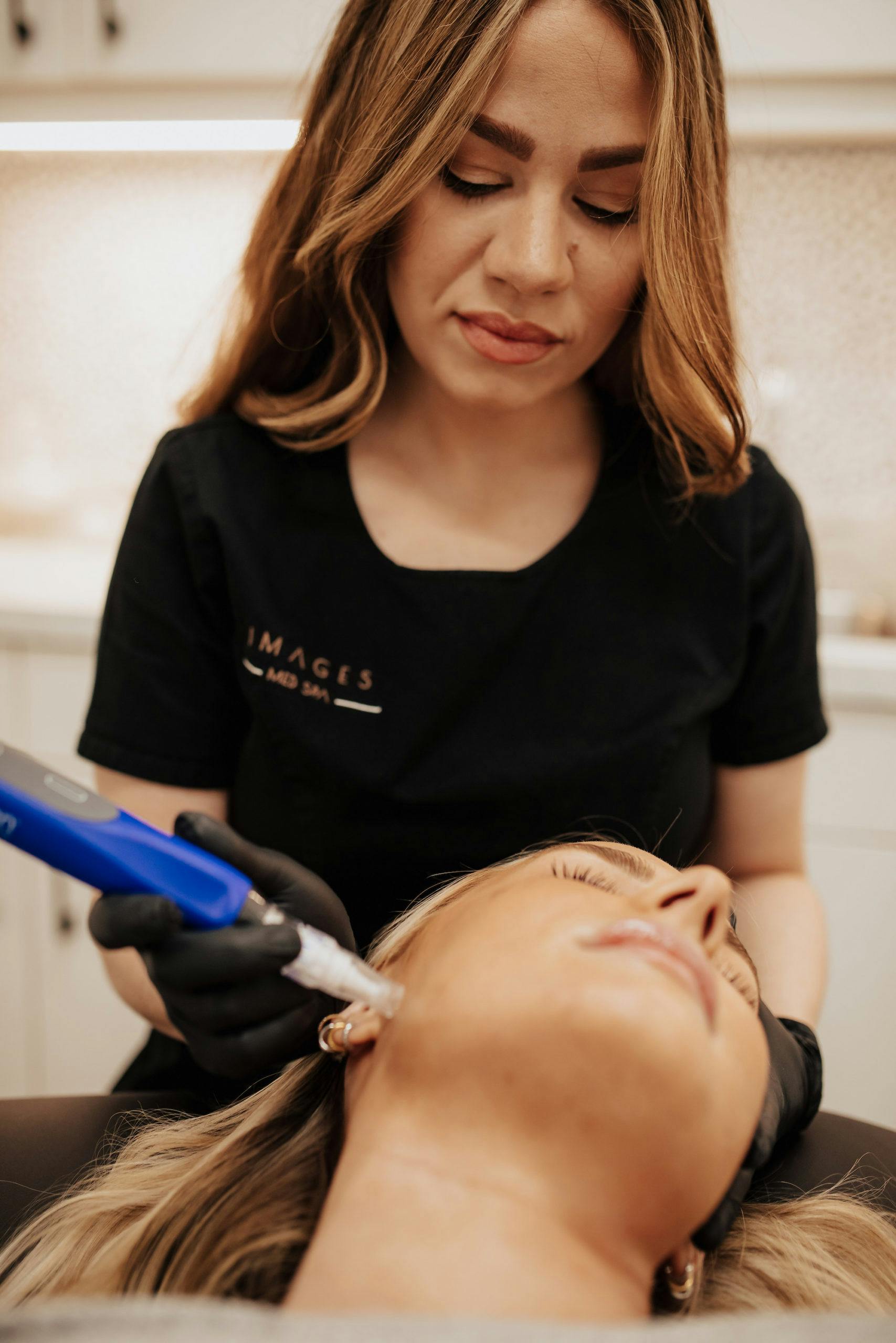 woman getting a nonsurgical face procedure