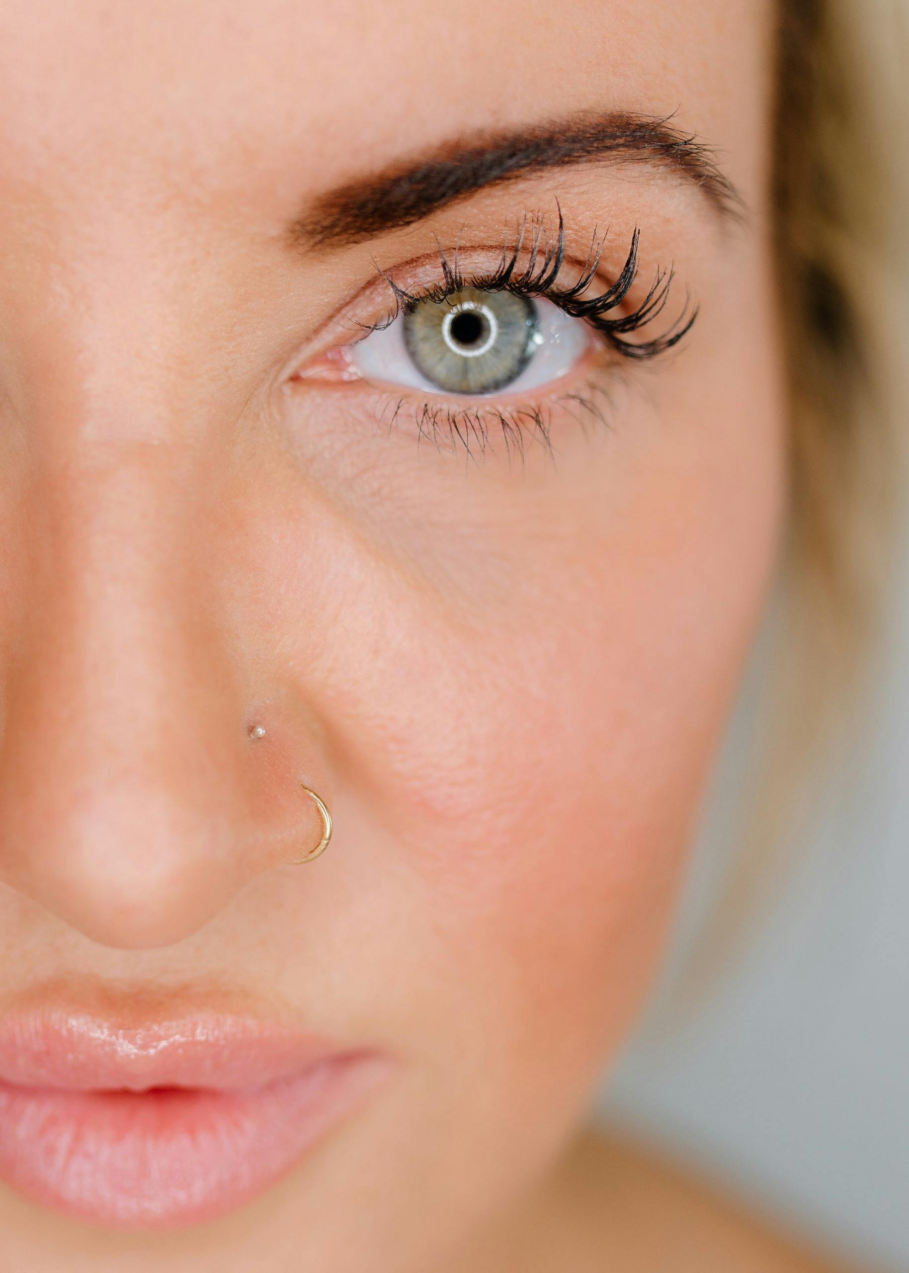woman with green eyes