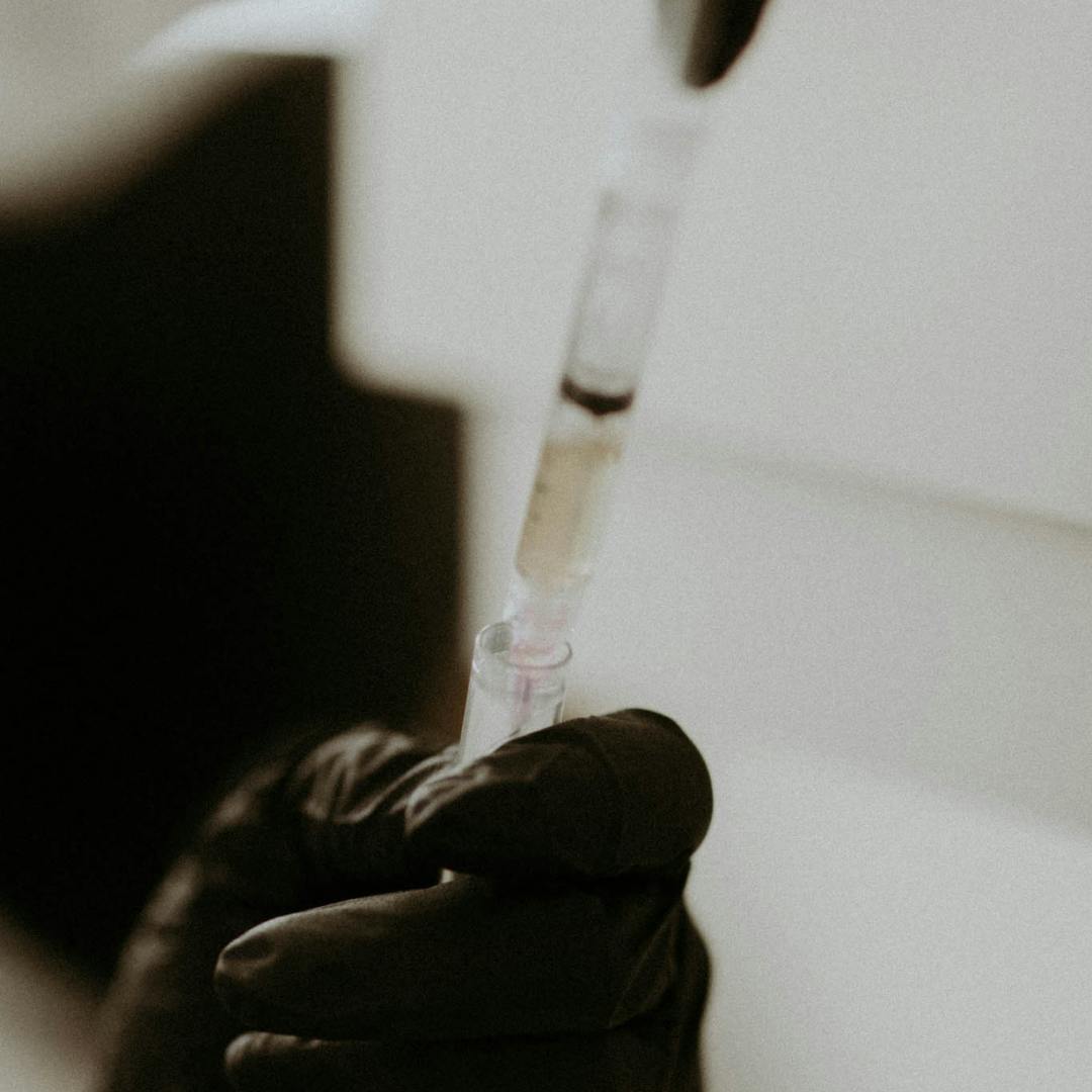 syringe with prp 