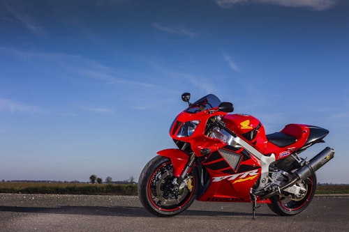 WIN A HONDA VTR1000 SP-1 WITH BENNETTS
