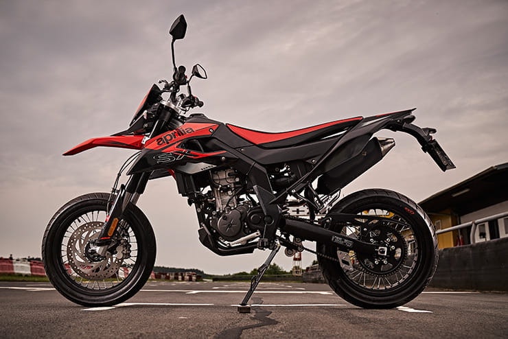 Aprilia RX125 and SX125 BikeSocial Review