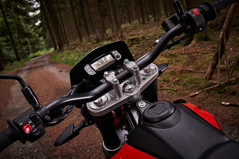 Aprilia RX125 and SX125 BikeSocial Review