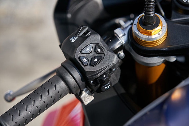 Aprilia RSV4 2021 Review Price Spec_014