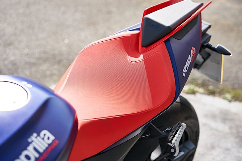 Aprilia RSV4 2021 Review Price Spec_021