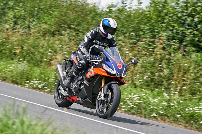 Aprilia RSV4 2021 Review Price Spec_064
