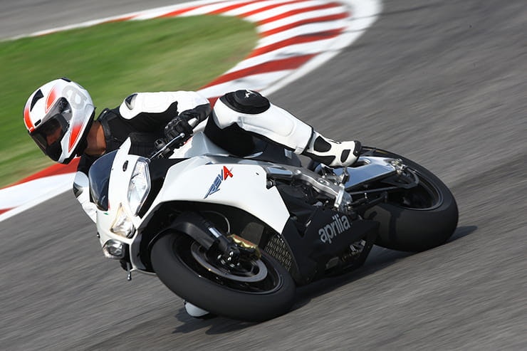 Aprilia RSV4 R 2009 Review Used Price Spec03