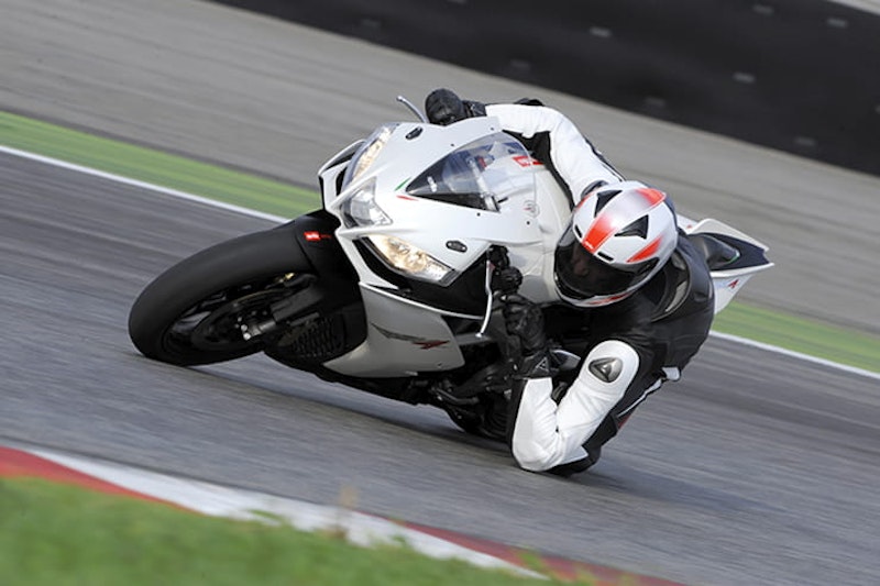 Aprilia RSV4 R 2009 Review Used Price Spec11