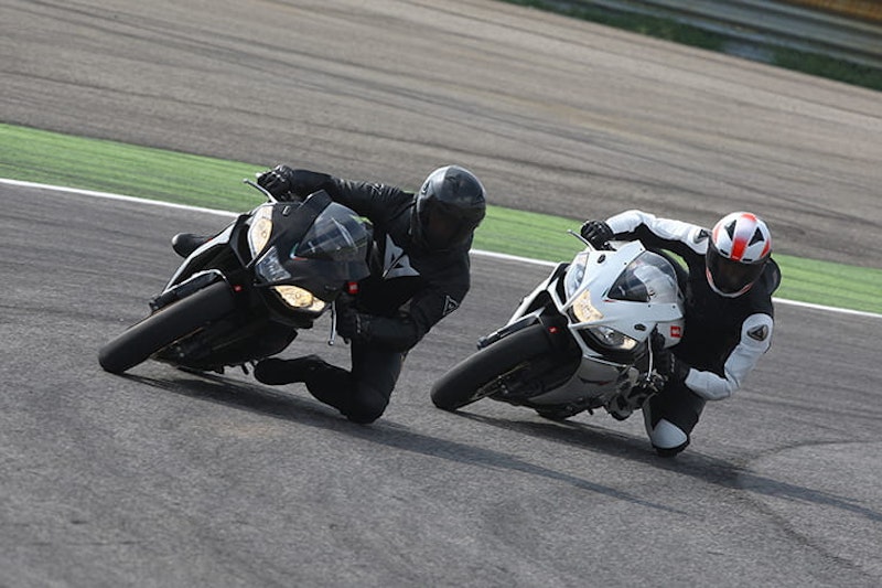 Aprilia RSV4 R 2009 Review Used Price Spec12