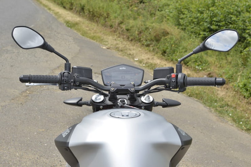 Aprilia Shiver 900 Cockpit detail