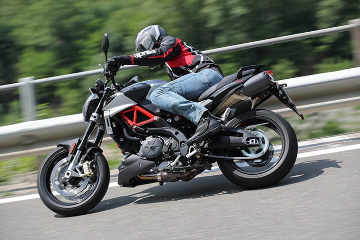Aprilia Shiver 900 2017 Review Used Price Spec_03
