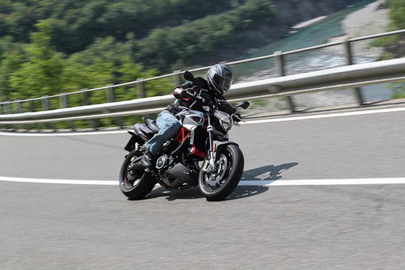 Aprilia Shiver 900 2017 Review Used Price Spec_06