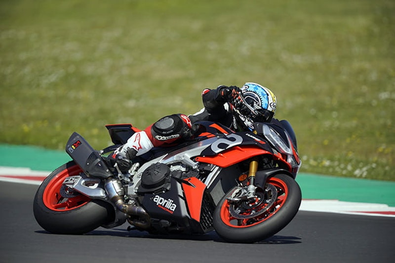 2021 Aprilia Tuono V4 Factory Review Price Spec_022