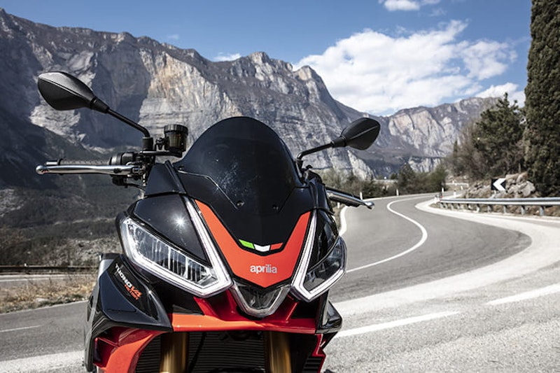 2021 Aprilia Tuono V4 Factory Review Price Spec_070