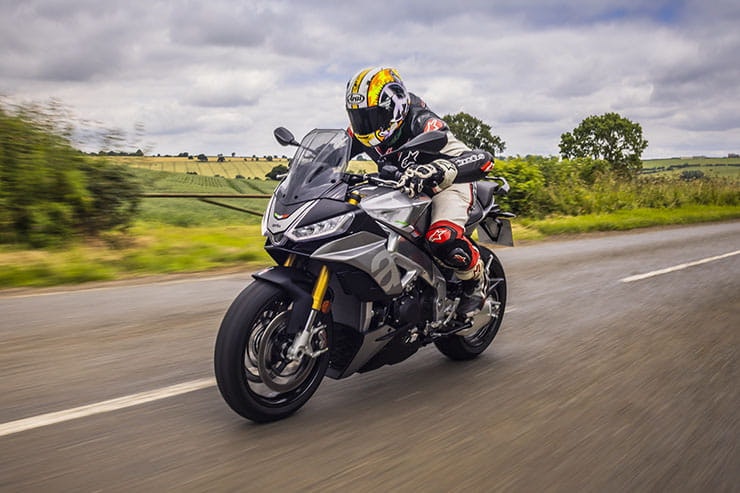 Aprilia Tuono V4 2021 Review Price Spec_40