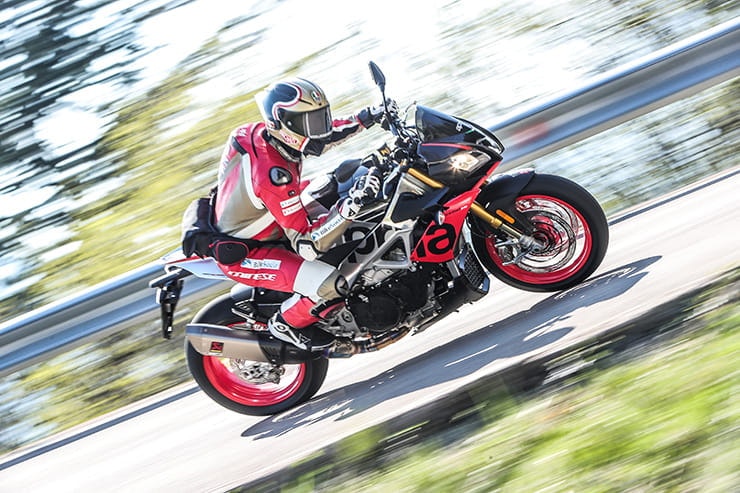 Aprilia Tuono V4 1100 Factory (2019) - Launch Review